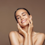 Ansiktsbehandling + DermaPen + Radio Frequency
